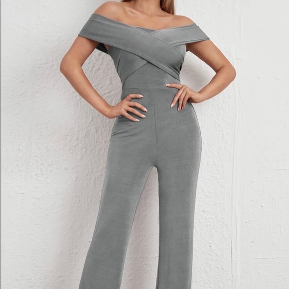 Wrap jumpsuit - Picture 2 of 6